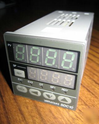 Yamatake SDC10 digital controller model C10T6DTA0300