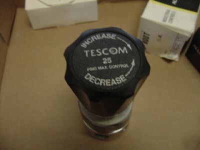 New tescom 44-2360-A4-016 GJ000495F 25 psi valve > r