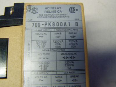 Allen bradley relay contact m/n: 700-PK800A1 - used