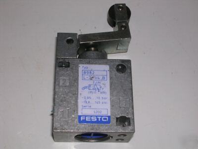 New festo pneumatic roller lever valve 3/2 way l-3-1/4