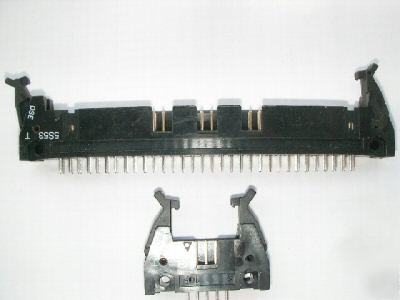 64 pin shrouded idc male header with latch