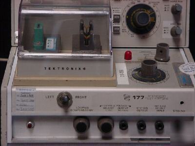 Tektronix 577 curve tracer with 177 test fixture