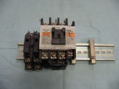 Fuji model: sc-4-1 magnetic contactor w/ P405 & P450 <