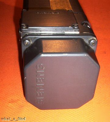Siemens 1HU3056-0AC01-z 1HU30560AC01Z servo motor 