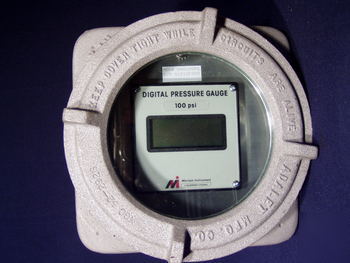 New meriam digital pressure gauge 100 psi w/adalet encl