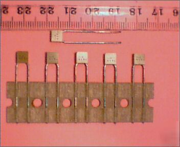 25 x 1NF / 100V stc capacitors (75P post uk)