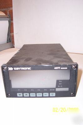 Daytonic 4077 series strain guage instrument