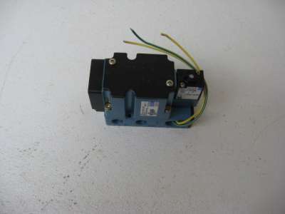 Mac 6311D-211-pm-111DA solenoid valve 150-psi. 24VDC