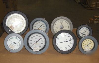 Precision pressure gauges - lot of 70+ pieces