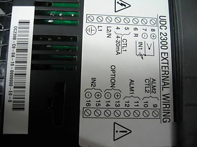 Honeywell DC230B-C0-0A-10-0000000-E0-0 temp controller