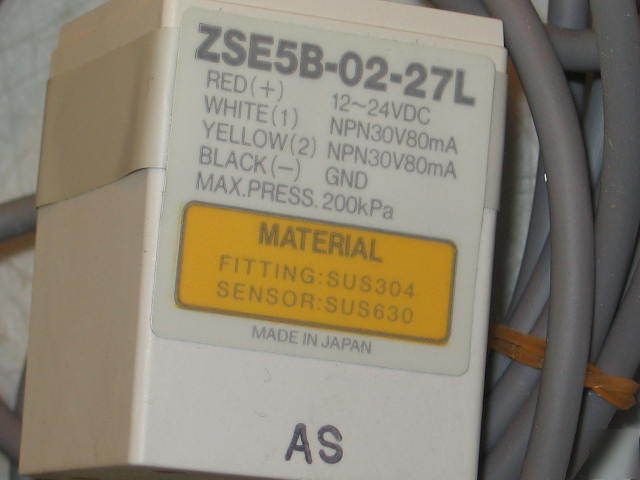 New smc digital pressure switch ZSE5B-02-27L