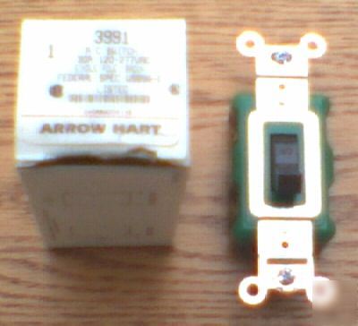 New arrow hart 3991 30 amp 120-277 vac toggle switch
