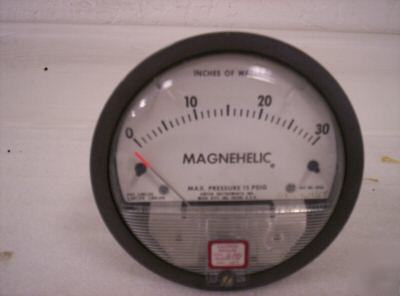Dwyer magnehelic pressure gauge 0 -30 inches of water