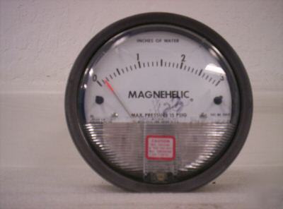 Dwyer magnehelic pressure gauge reads 0-3 in.of water