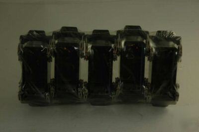 Lot 32 - ilme chp-16 housing surface mount w/ 2 levers
