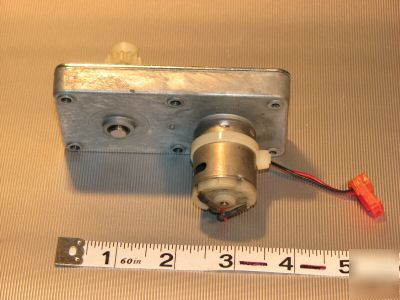 New dc gear reduction motor 2V to 12V dc old stock