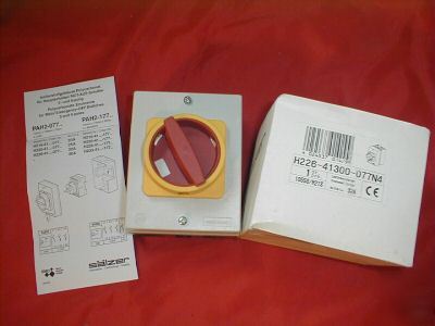 Salzer H226-41300-077N4 32A disconnect switch w/lockout