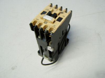 Allen bradley contactor m/n: 100-A09NZ*3 - used
