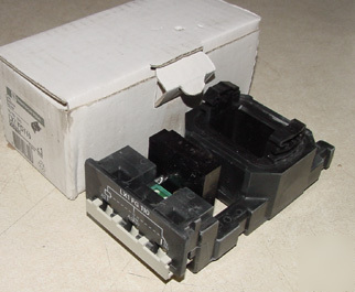 New telemecanique motor starter coil LX1FG110 in box