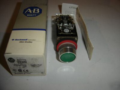 Allen bradley 800MR-A1AK green push button 