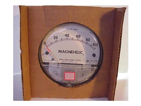 New dwyer 2000-100MMC magnehelic diff. pressure gauge