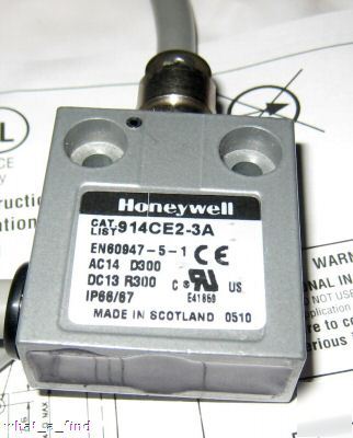 New honeywell 914CE2-3A miniature limit switch 914CE23A
