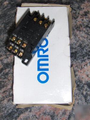 PTF11A omron 300 v 11 pin relay socket grainger 2XC08 