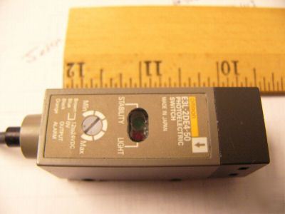 Omron photoelectric switch model #E3L-2DE4-50 