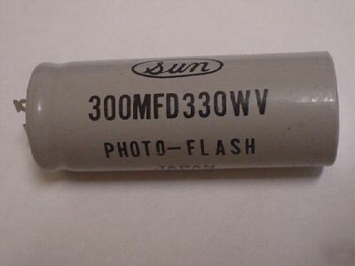 New 2PCS sun 330V 300UF photo flash capacitors 