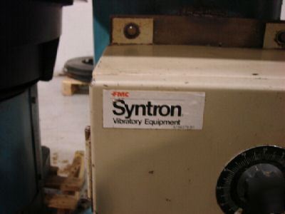 Syntron vibratory bowl parts feeder w/ variable speed