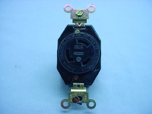10 L10-20 locking receptacles 20A 125/250V 71020-fr