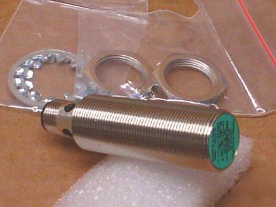 New pepperl+fuchs NBB5-18GM50-E2-V1 proximity sensor - 