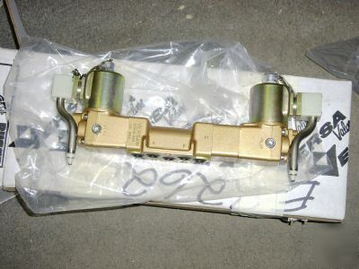 Versa air valves n.i.b.
