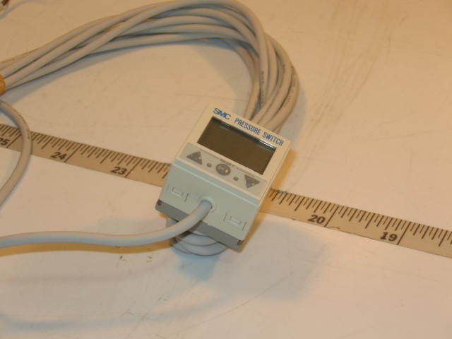 New smc pressure switch ISE4B-T1-25
