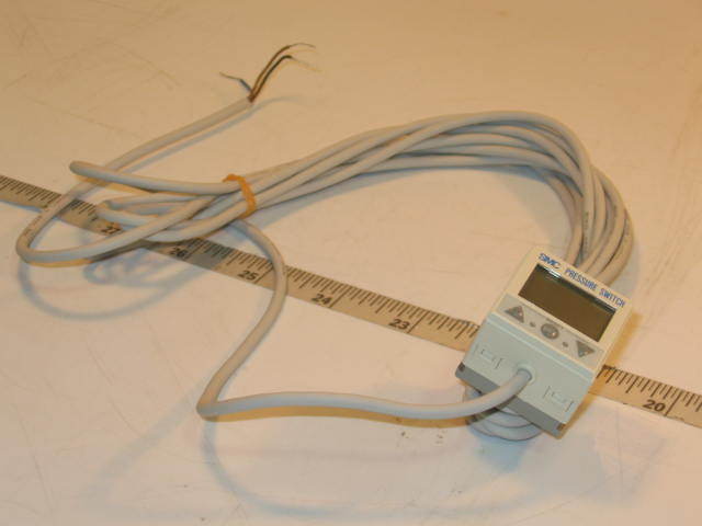New smc pressure switch ISE4B-T1-25