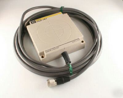  omron V600-H07-5M read/write head Â w/ built-in amp