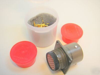 New M81511/01ED01P1, mil spec connector with pins, 