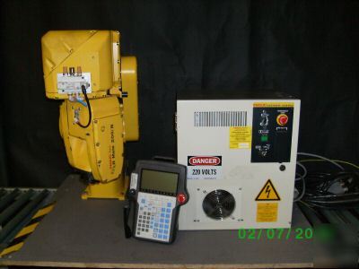 Fanuc lr mate 200IB robot and r-J3I/b controller
