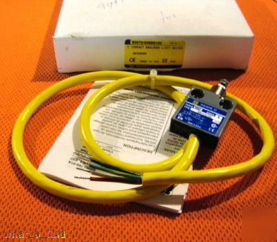 New square d 9007 MS09S0100 compact limit switch