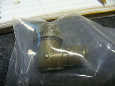 Adapter,cable clamp to connector 