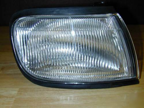 1991-94 nissan right blinker light sentra? maxima? 