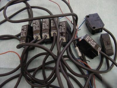 Lot of keyence PZ2-51R photoelectric sensors, 8 <