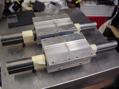 4 thomson Â¾â€ linear pillow blocks w/rails
