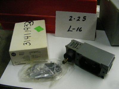 1 allen bradley 802TK1 switch limit 600V ac max 10 amp