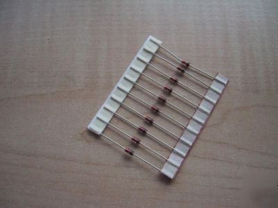 New 100 - 1N4738A 8.2V/1W silicon zener diode - 