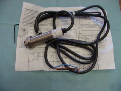 Allen bradley 871C-P5A18 proximity sensor <