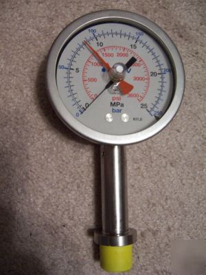 Pressure gauge with diaphram AISI316 glycerine filled