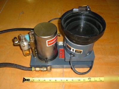 Vibratory feeder bowl system. 110V w/ pneumatics works