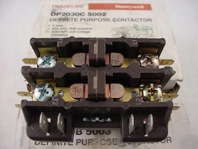 Honeywell 2 pole contactor DP2030B 5003 30 /40 120 volt