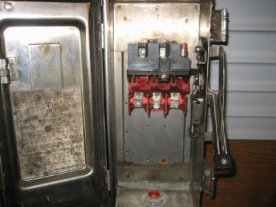 Square d HU361DS safety switch 30 amp disconnect 3R 4X